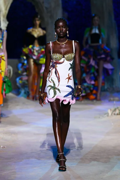 Look 79
